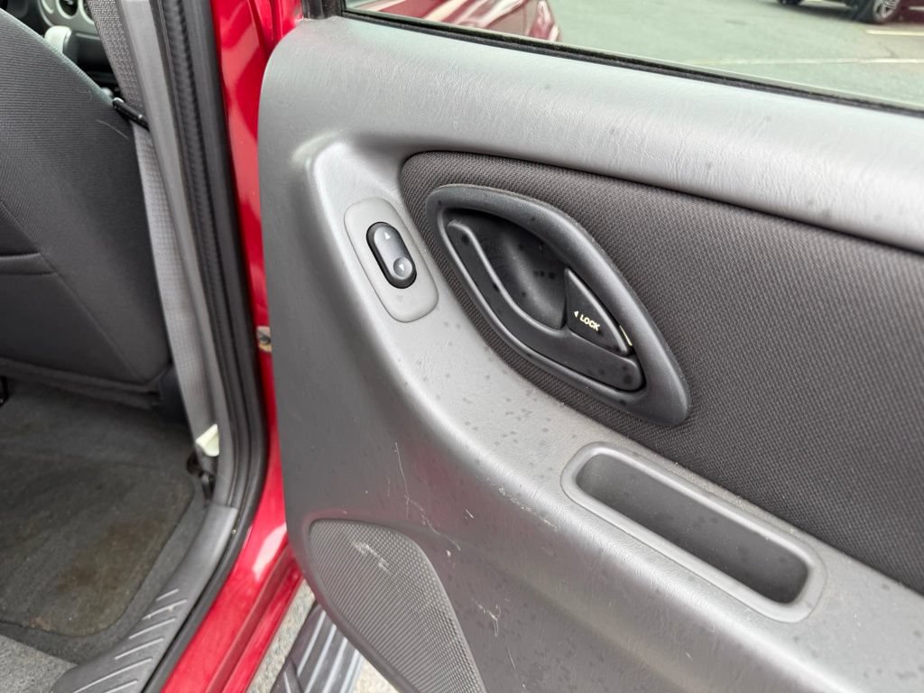 Used 2007 Ford Escape XLT FWD image 36