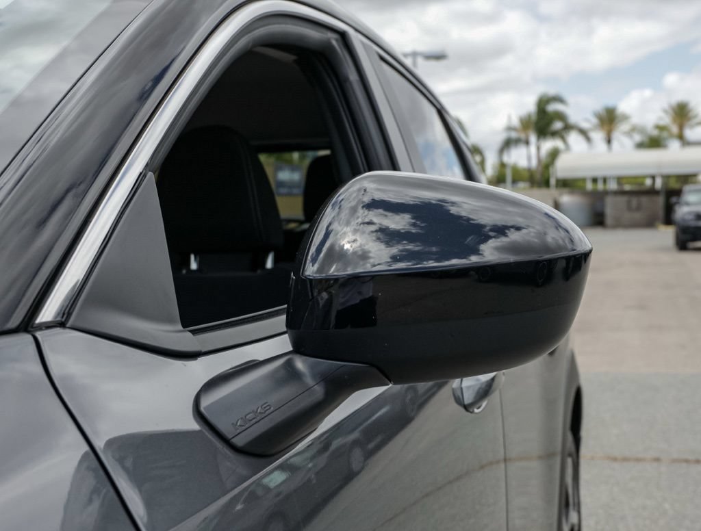 Used 2025 Nissan Kicks SV FWD image 12