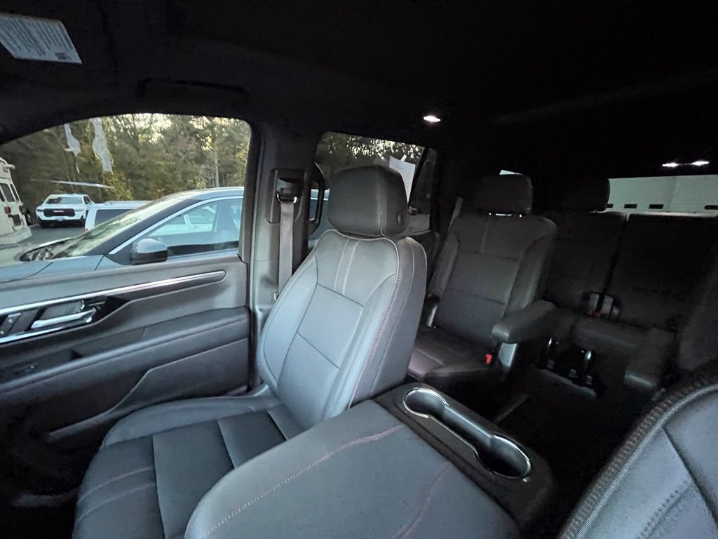 Used 2026 Chevrolet Tahoe RST w/ Comfort Package AWD/4WD image 11