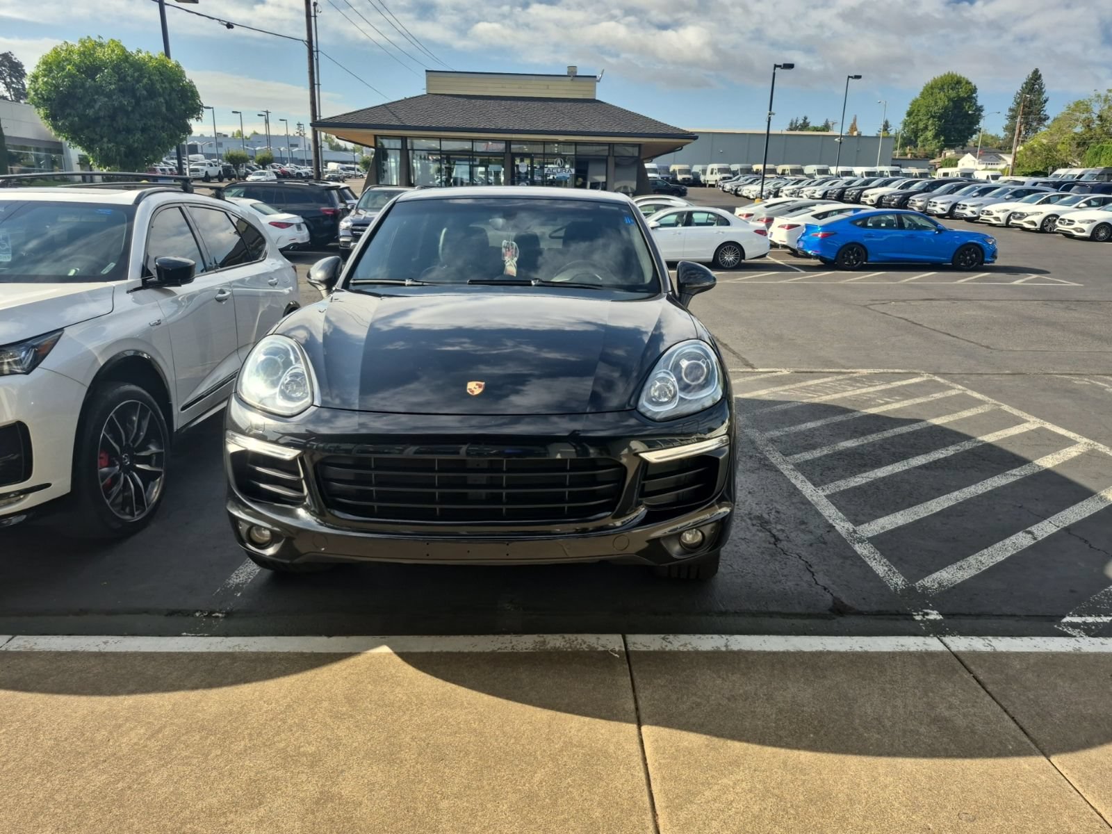 Used 2017 Porsche Cayenne AWD/4WD image 5