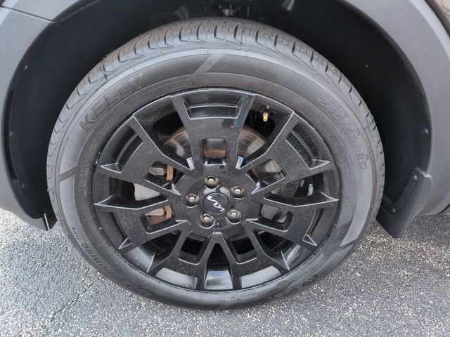 Used 2022 Kia Telluride EX w/ EX Premium Package image 11