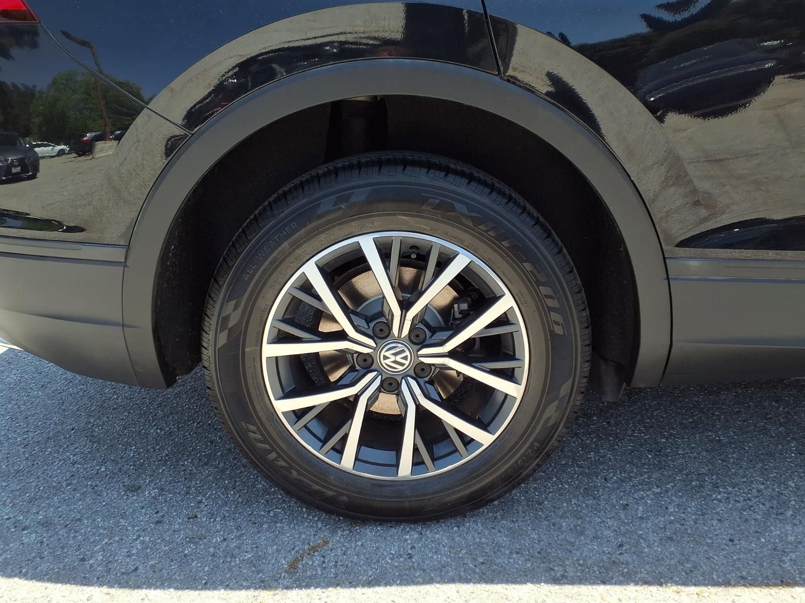 Used 2019 Volkswagen Tiguan SE FWD image 4