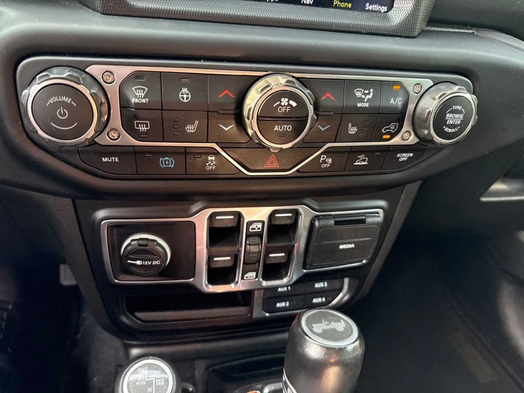 Used 2021 Jeep Wrangler Unlimited Sahara w/ Cold Weather Group AWD/4WD image 14