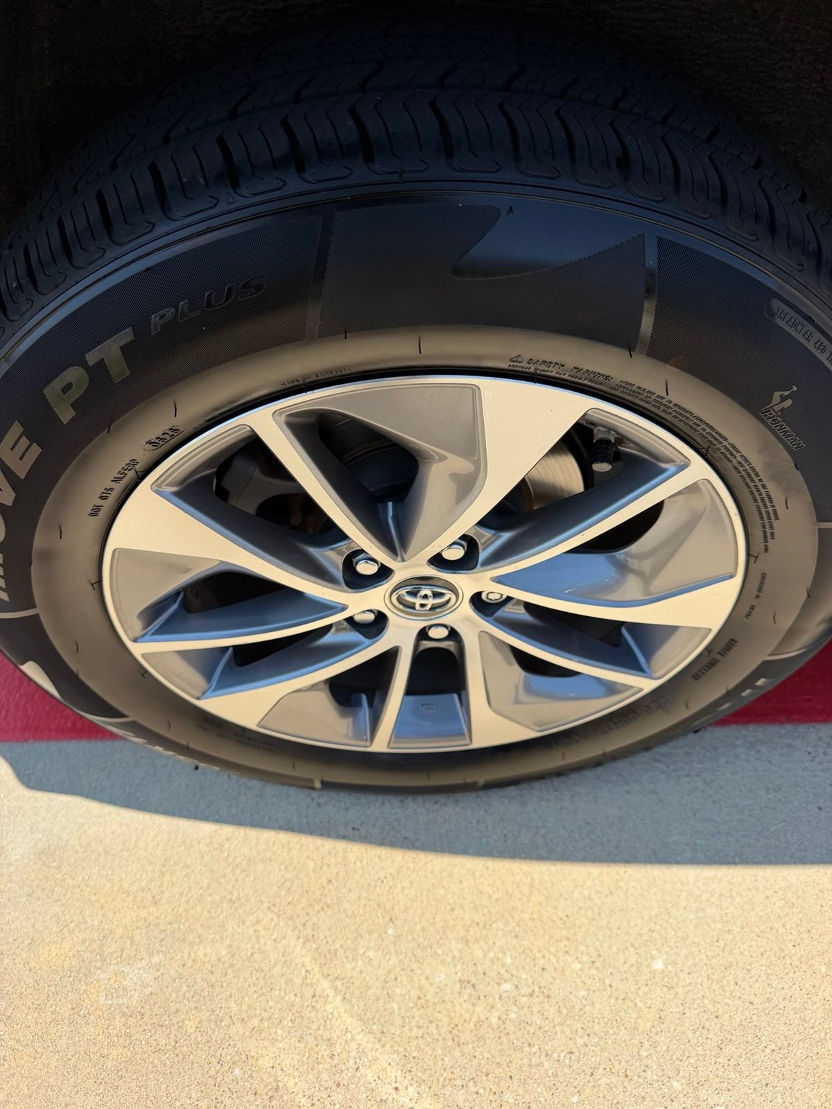 Used 2016 Toyota RAV4 XLE AWD/4WD image 26