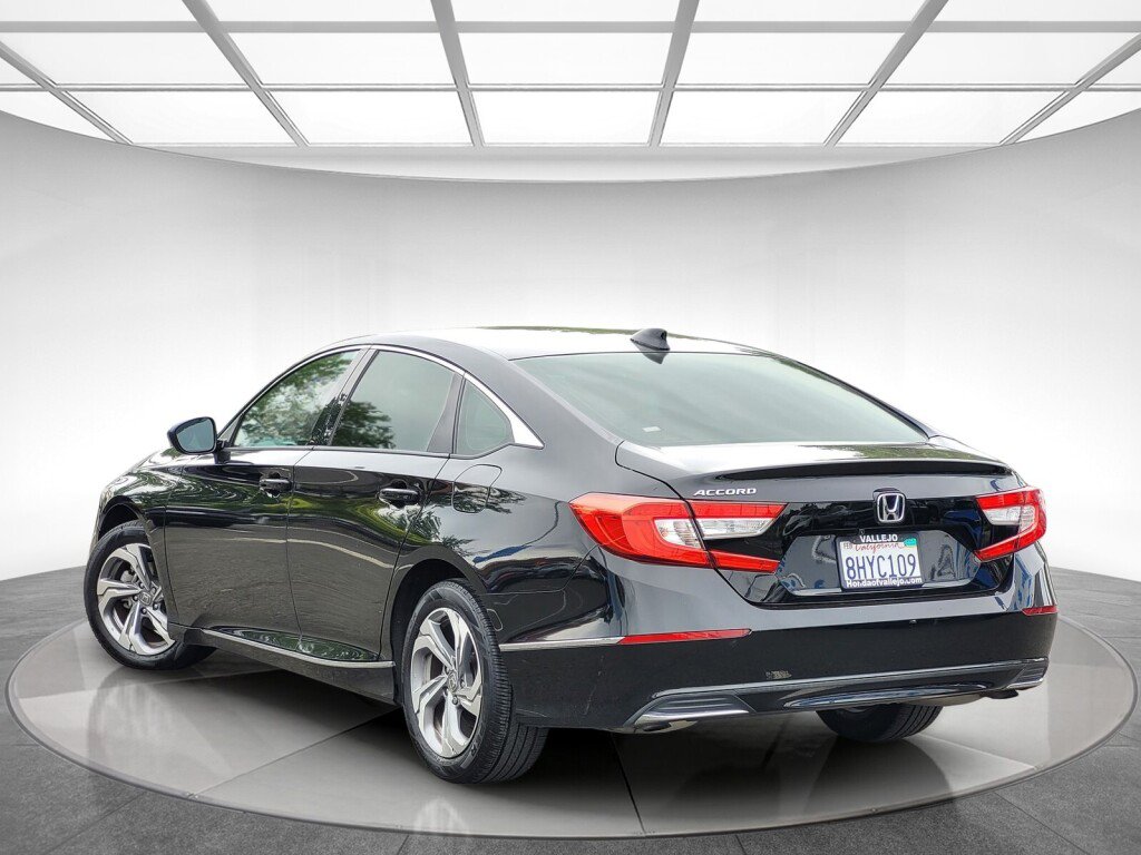 Certified 2019 Honda Accord EX image 5