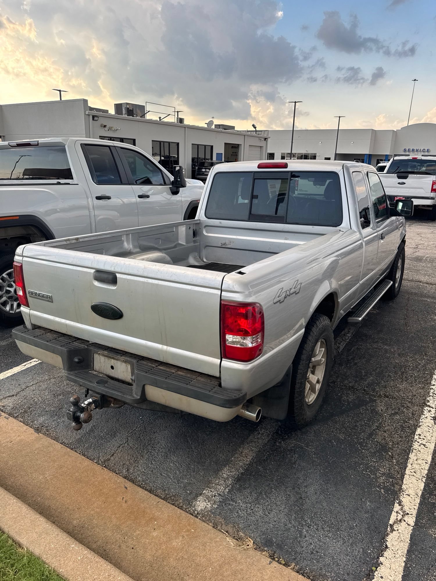 Used 2010 Ford Ranger XLT AWD/4WD image 3