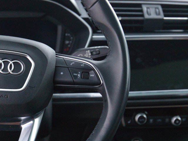 Used 2023 Audi Q3 2.0T Premium image 21