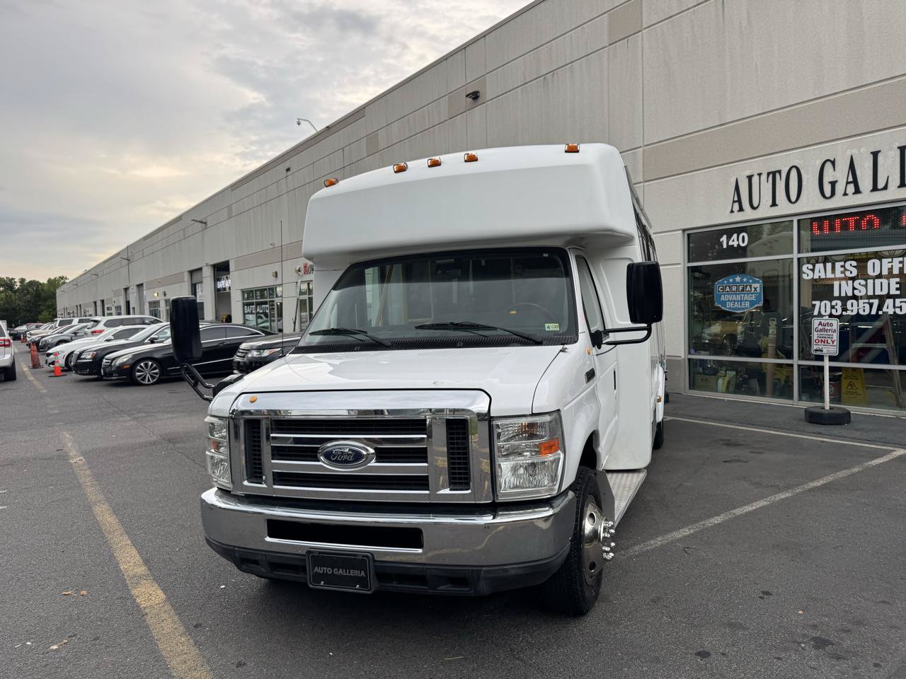 Used 2012 Ford E-350 and Econoline 350 Super Duty w/ Shuttle Bus Prep Pkg RWD image 12