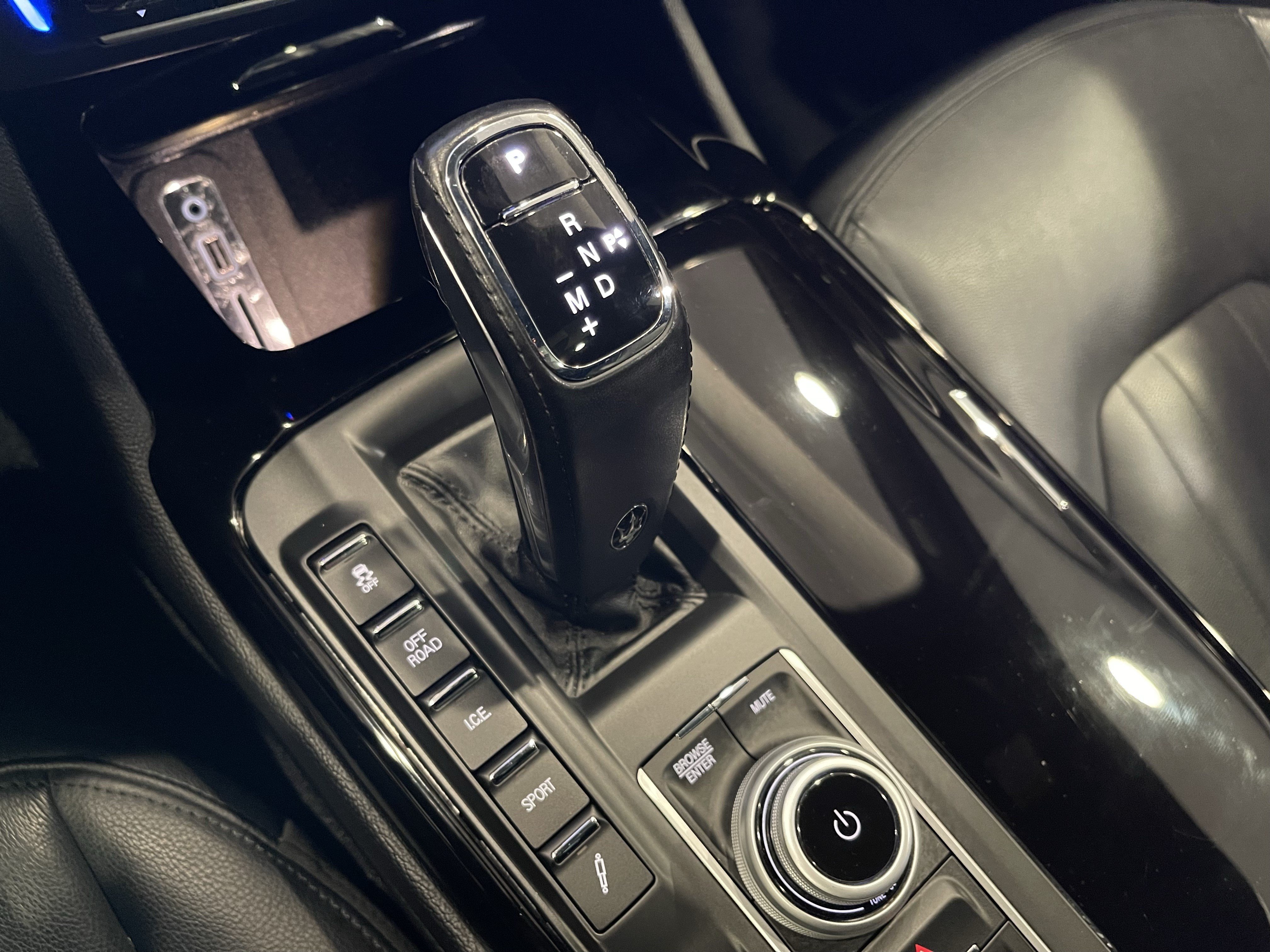 Used 2022 Maserati Levante GT AWD/4WD image 18