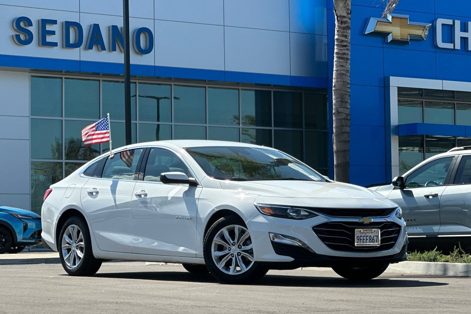Used 2023 Chevrolet Malibu LT image 2