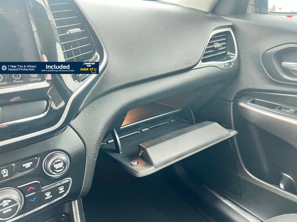 Used 2019 Jeep Cherokee Limited image 13