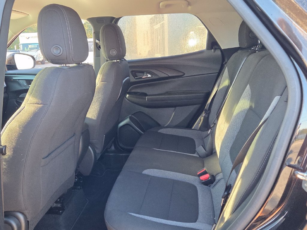 Certified 2024 Chevrolet TrailBlazer LT w/ LT Cold Weather Package FWD image 4