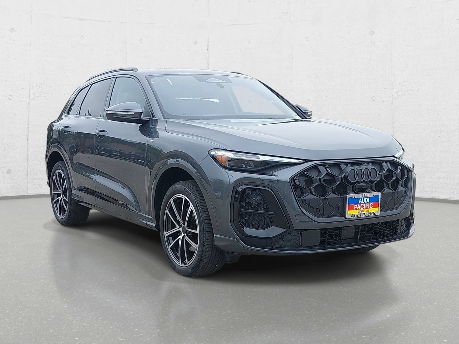 New 2026 Audi Q5 Premium Plus AWD/4WD image 3