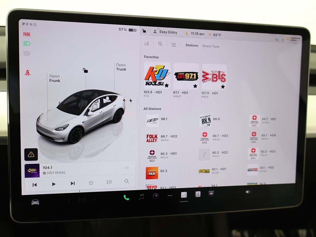 Used 2023 Tesla Model Y Long Range image 40