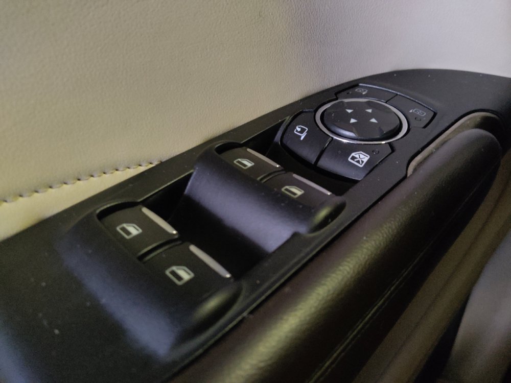 Used 2018 Lincoln MKC Select w/ Select Plus Package FWD image 27