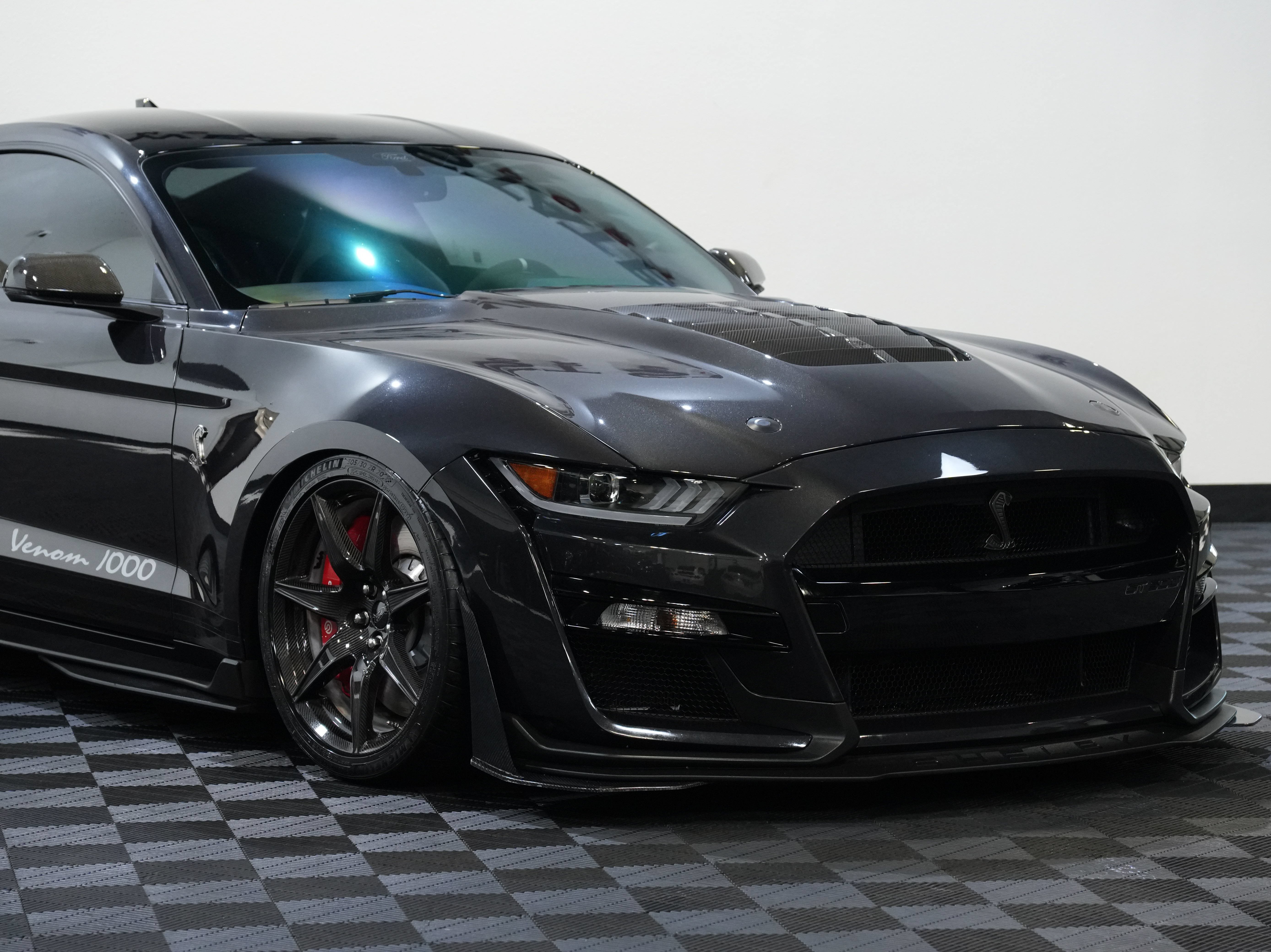 Used 2022 Ford Mustang Shelby GT500 w/ Carbon Fiber Track Pack RWD image 10