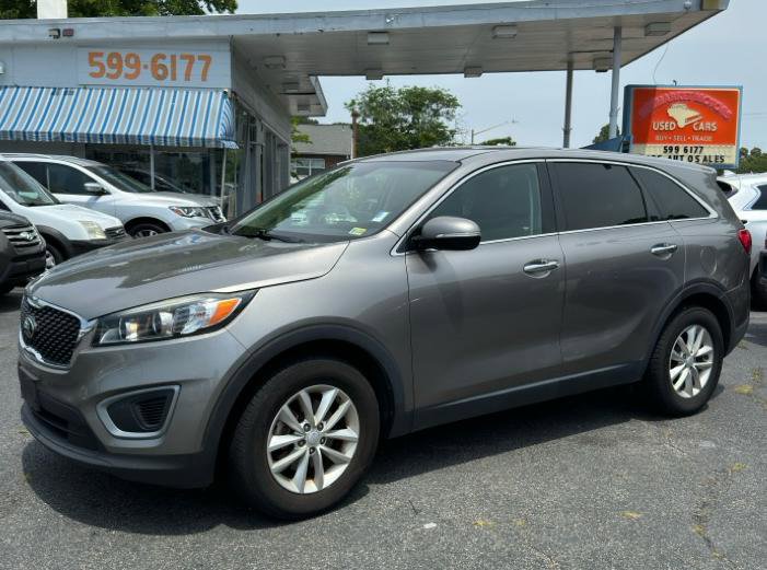 Used 2017 Kia Sorento L image 1