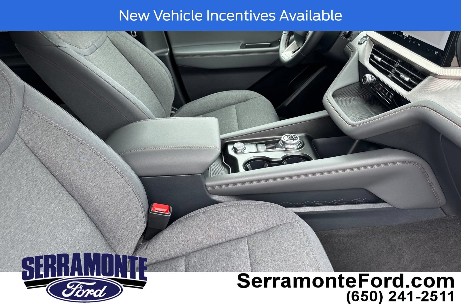 Used 2026 Ford Explorer Active RWD image 17