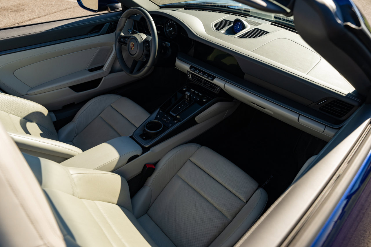 Used 2020 Porsche 911 Carrera 4S image 38