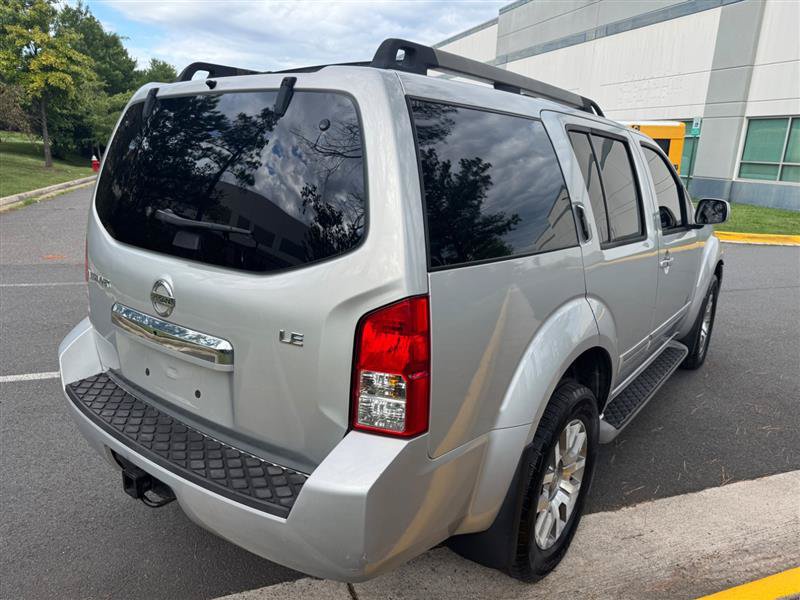 Used 2011 Nissan Pathfinder LE w/ Protection Pkg AWD/4WD image 6