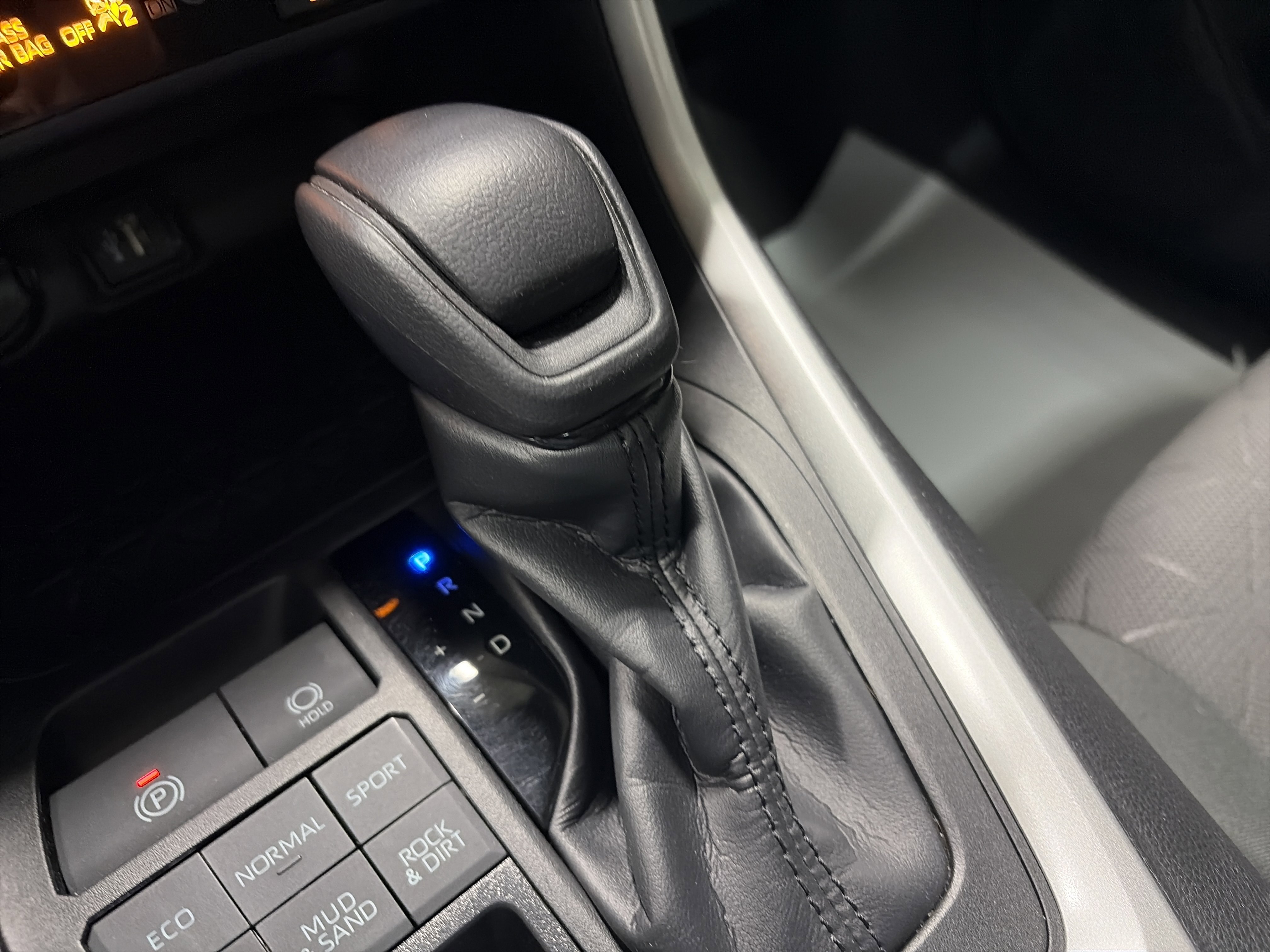 Used 2023 Toyota RAV4 XLE image 24