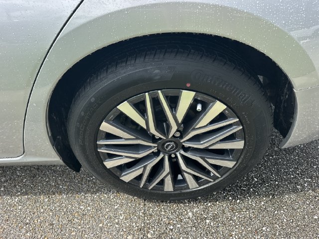 Certified 2023 Nissan Altima 2.5 SV FWD image 12