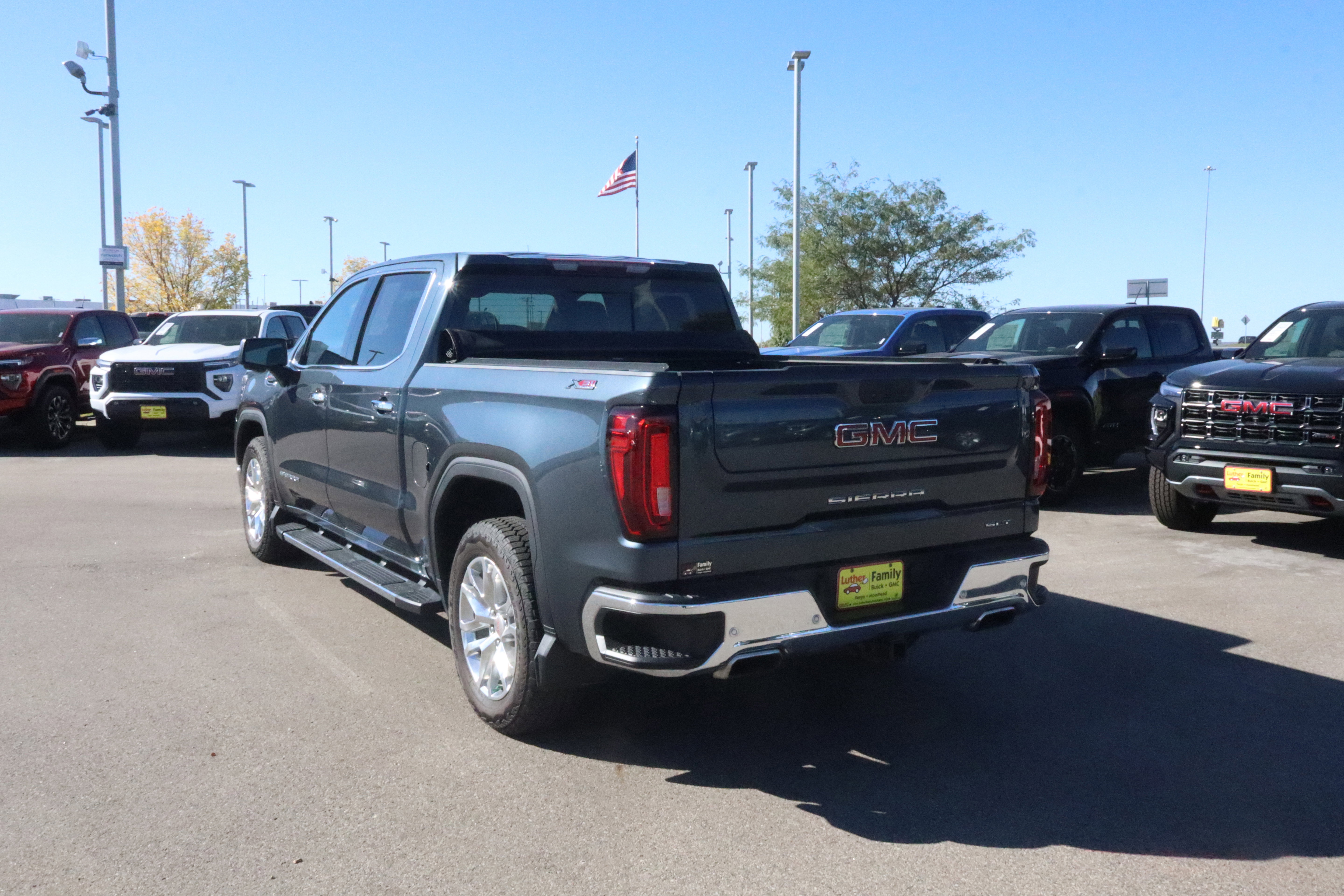 Used 2021 GMC Sierra 1500 SLT w/ SLT Premium Plus Package image 5