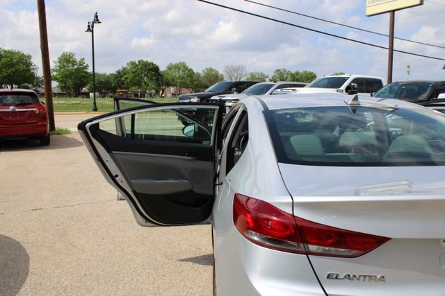 Used 2018 Hyundai Elantra SEL FWD image 33