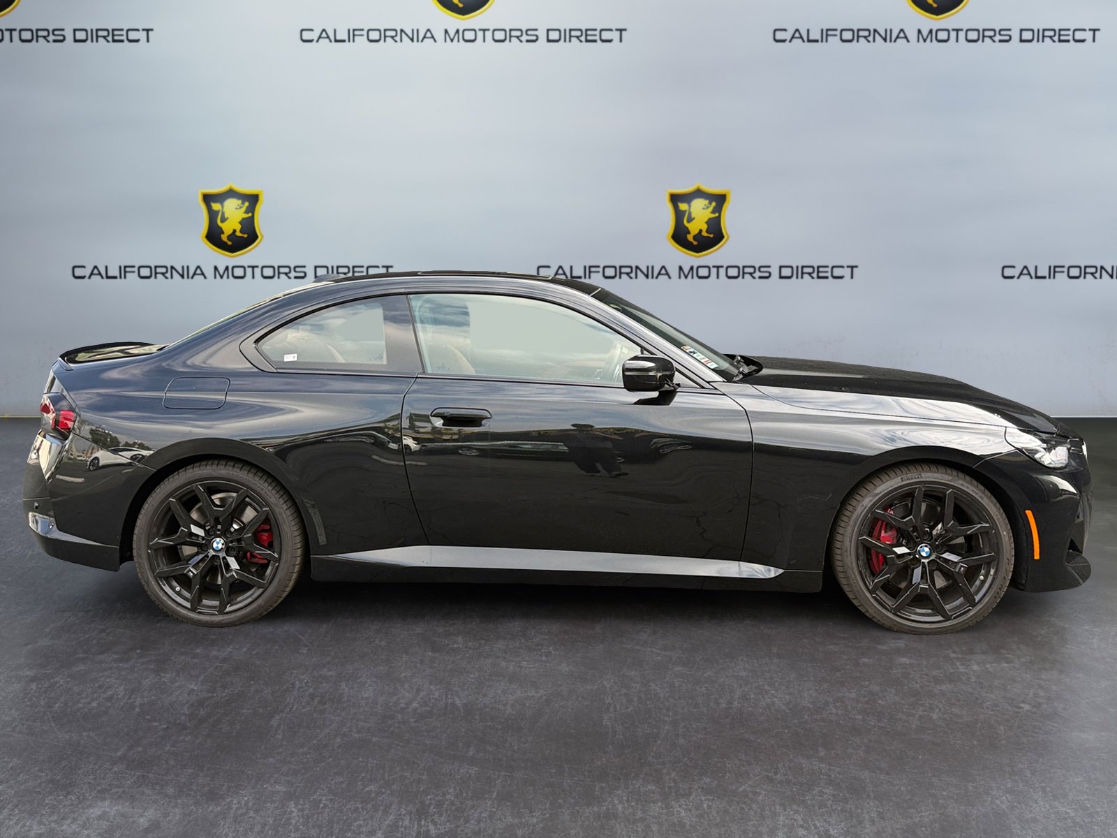 Used 2025 BMW 230i Coupe w/ M Sport Package image 6