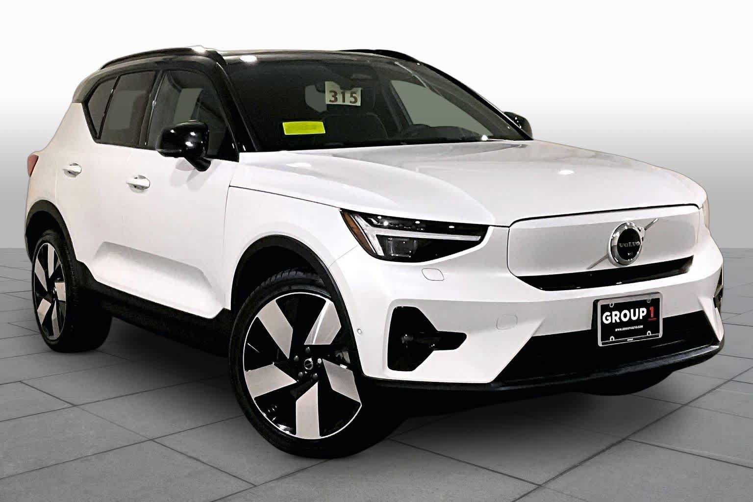 Used 2023 Volvo XC40 Recharge Ultimate w/ Protection Package Premier AWD/4WD image 2