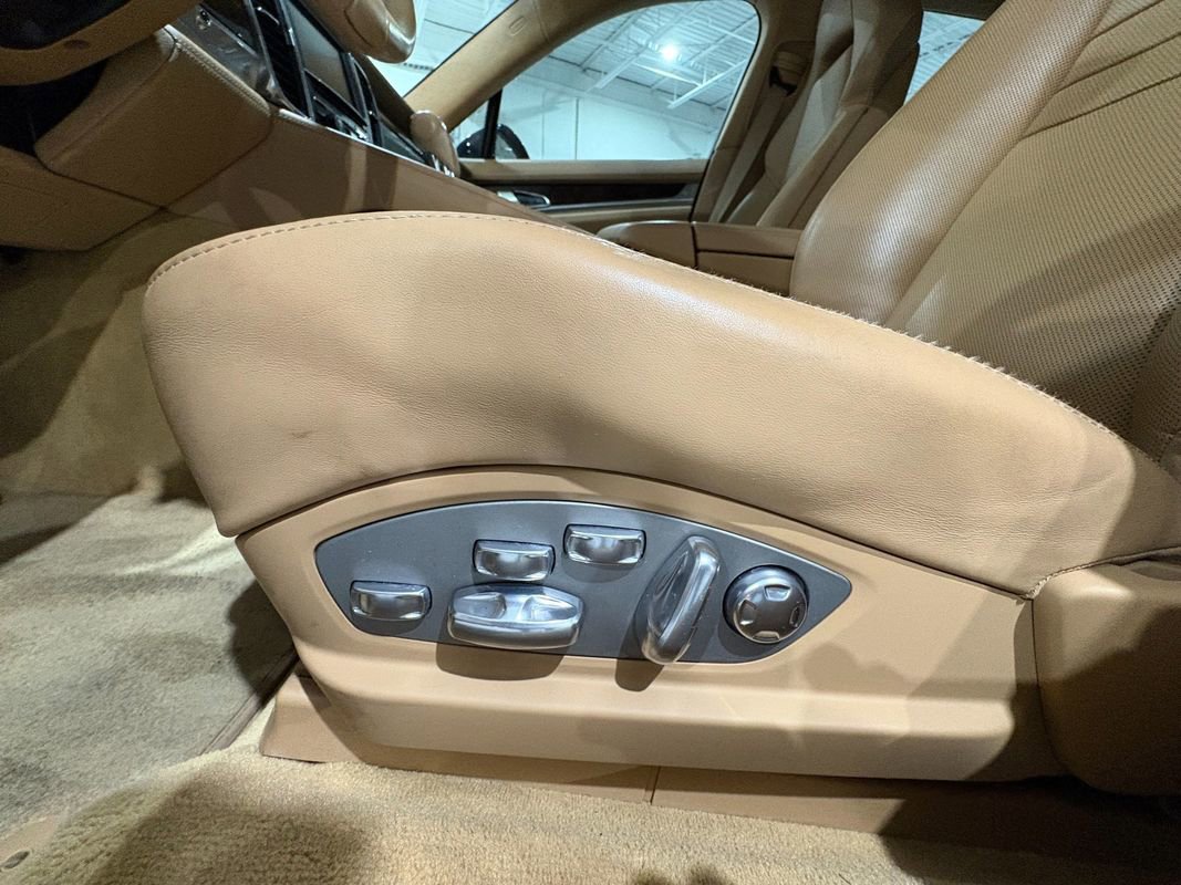 Used 2015 Porsche Panamera GTS w/ Premium Package Plus image 11