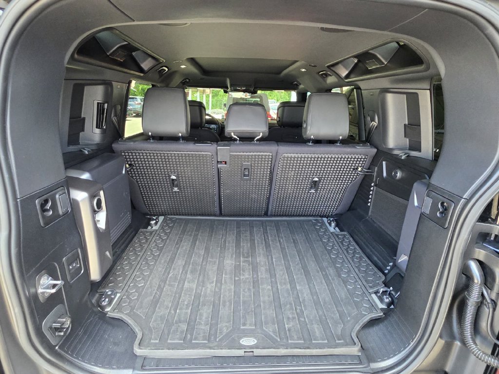 Used 2020 Land Rover Defender 110 X AWD/4WD image 17