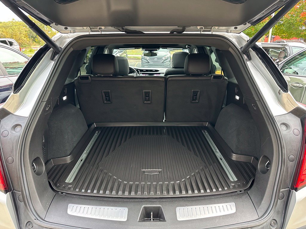 Used 2020 Cadillac XT5 Premium Luxury w/ LPO, Floor Liner Package FWD image 34