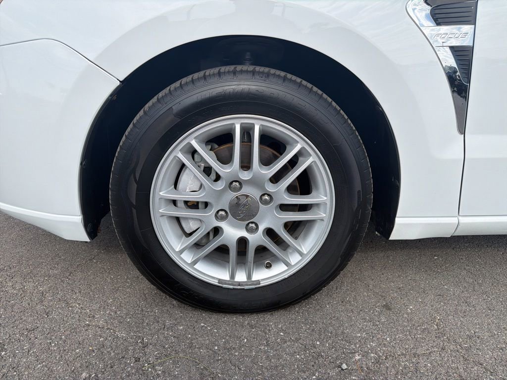 Used 2008 Ford Focus SE image 11