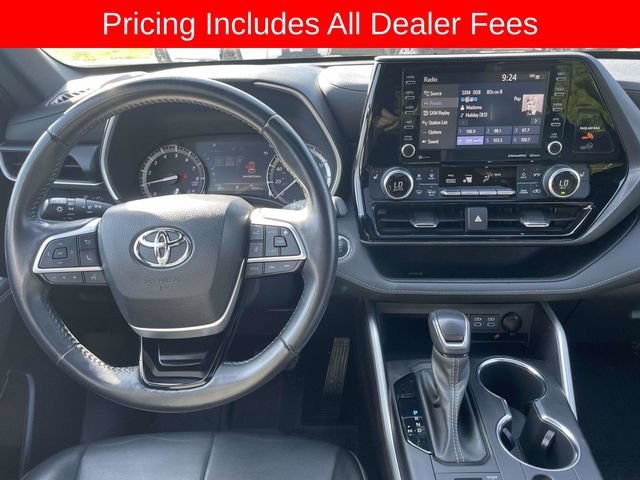 Used 2022 Toyota Highlander XSE AWD/4WD image 15