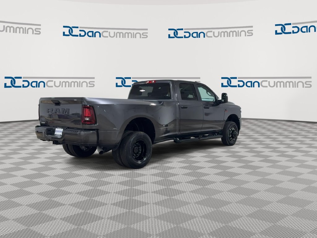 New 2026 RAM 3500 Big Horn AWD/4WD image 9