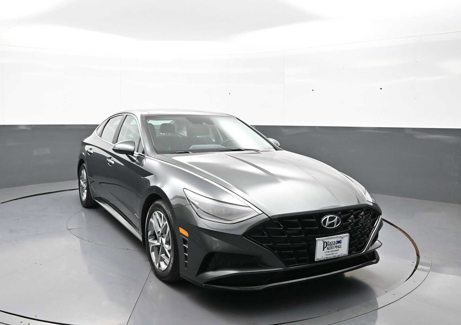 Certified 2023 Hyundai Sonata SEL w/ Convenience Package FWD image 2