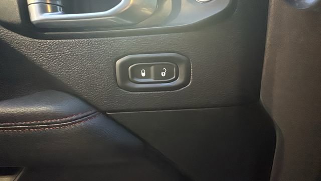 Used 2020 Jeep Gladiator Rubicon image 16