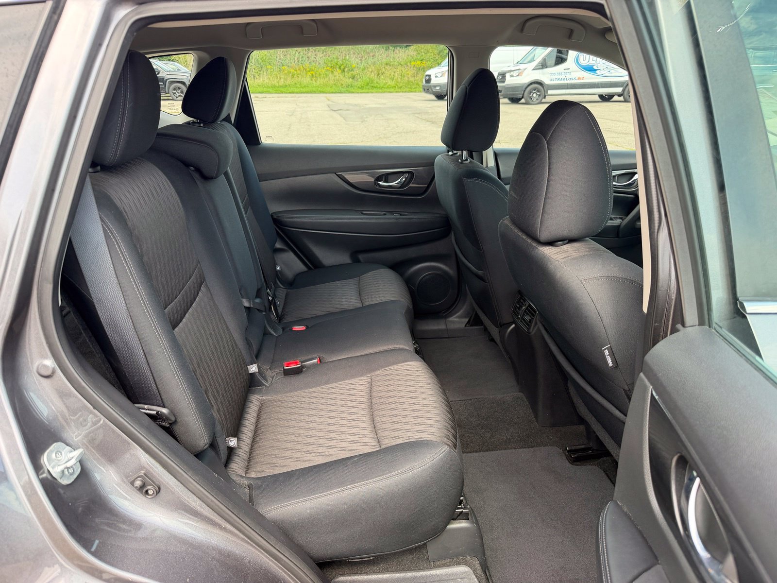 Used 2017 Nissan Rogue S AWD/4WD image 32