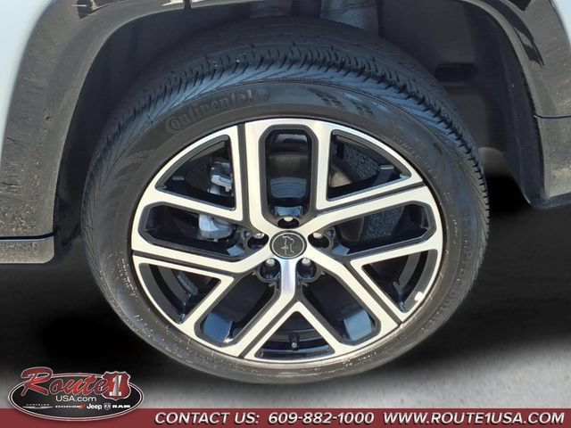 Used 2025 Jeep Compass Limited w/ Elite Group AWD/4WD image 10