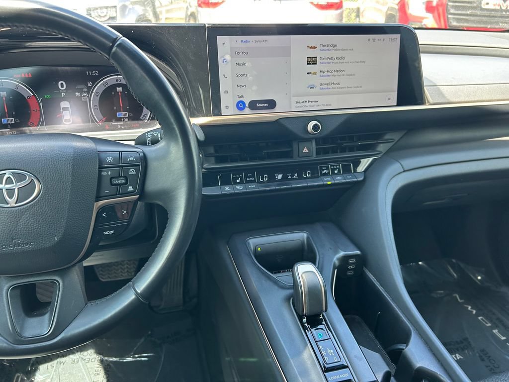 Certified 2023 Toyota Crown AWD/4WD image 16