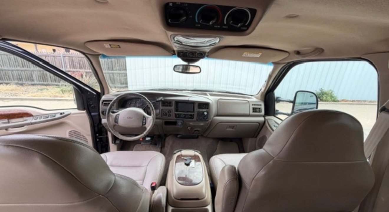 Used 2001 Ford Excursion Limited AWD/4WD image 12