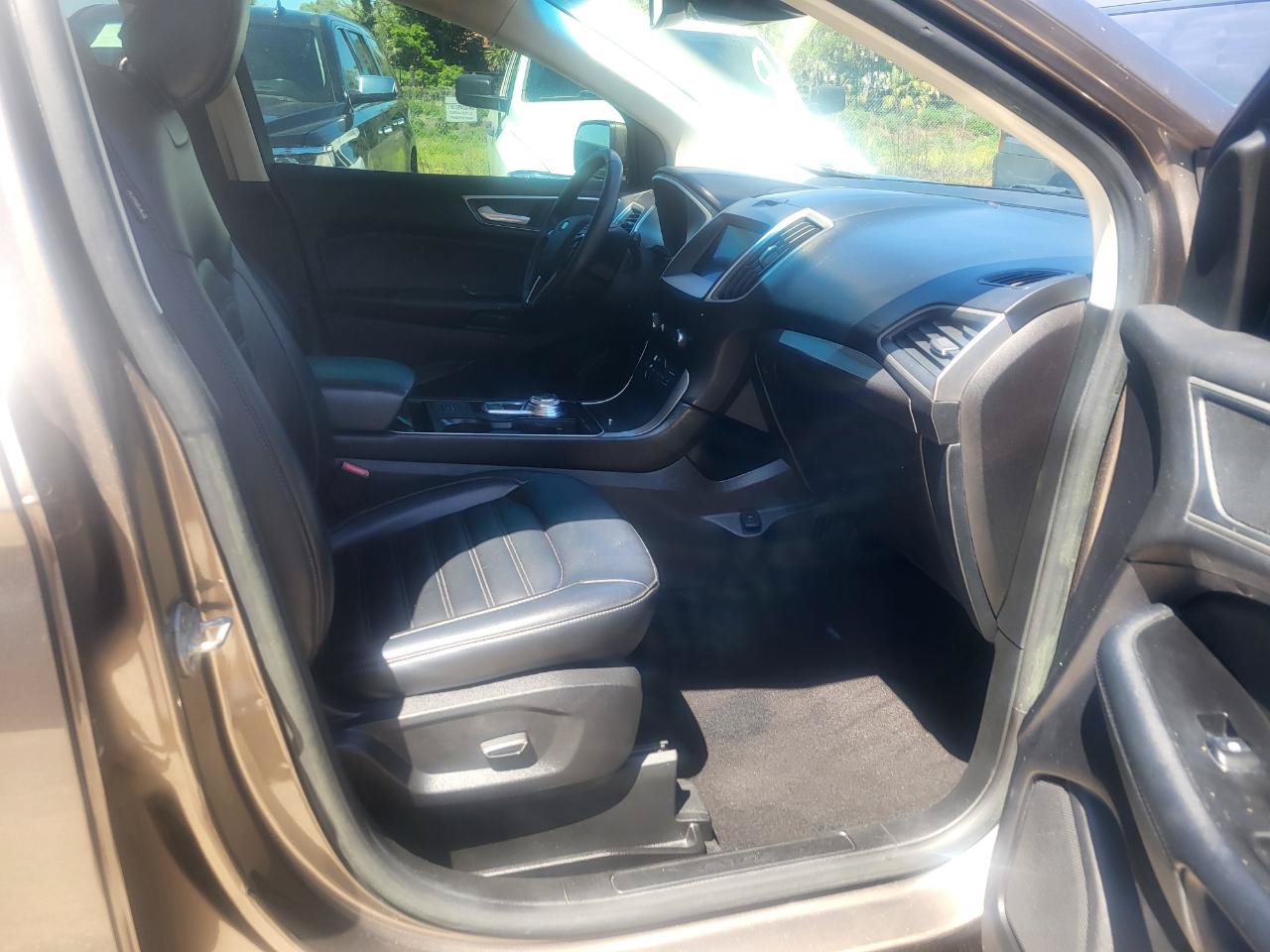 Used 2019 Ford Edge SEL w/ Equipment Group 201A FWD image 6