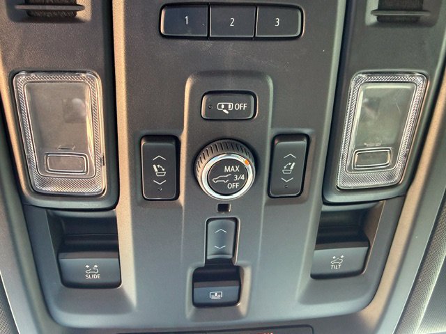 Used 2023 Chevrolet Tahoe High Country AWD/4WD image 28