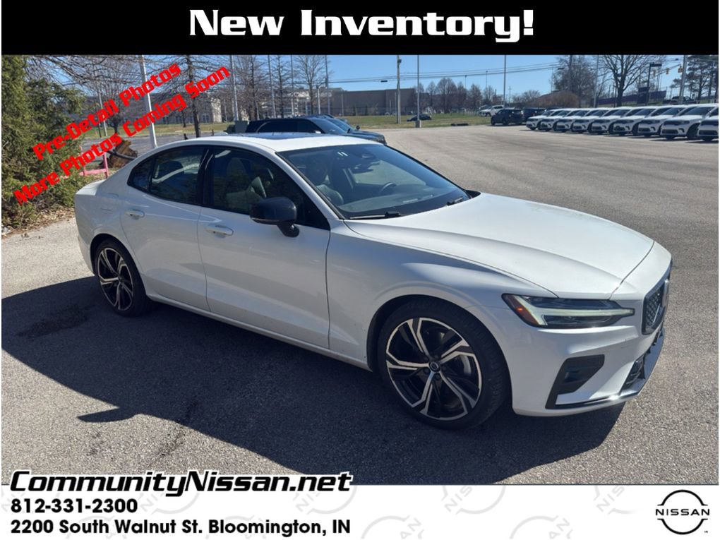 Used 2024 Volvo S60 B5 Core image 1