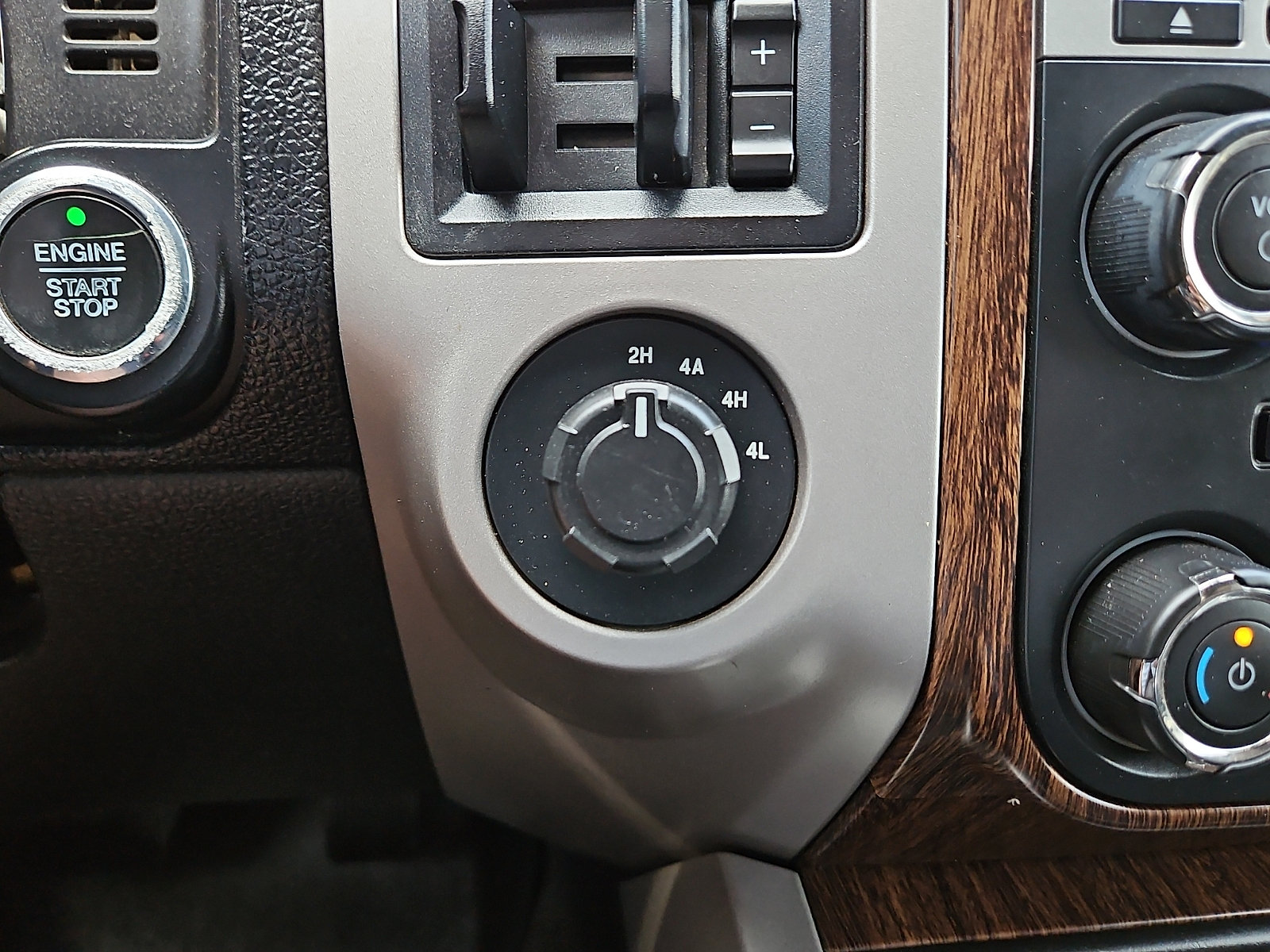 Used 2017 Ford Expedition EL King Ranch AWD/4WD image 16