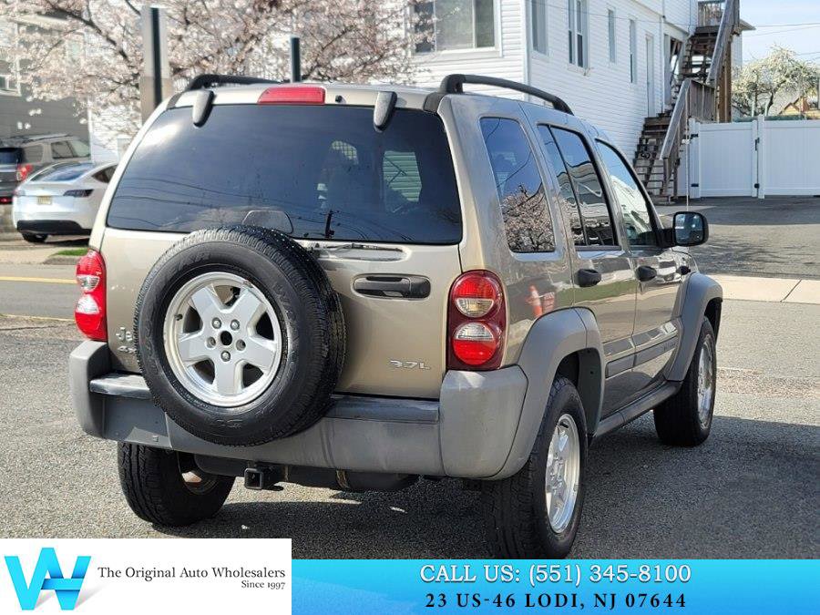 Used 2005 Jeep Liberty Sport image 5