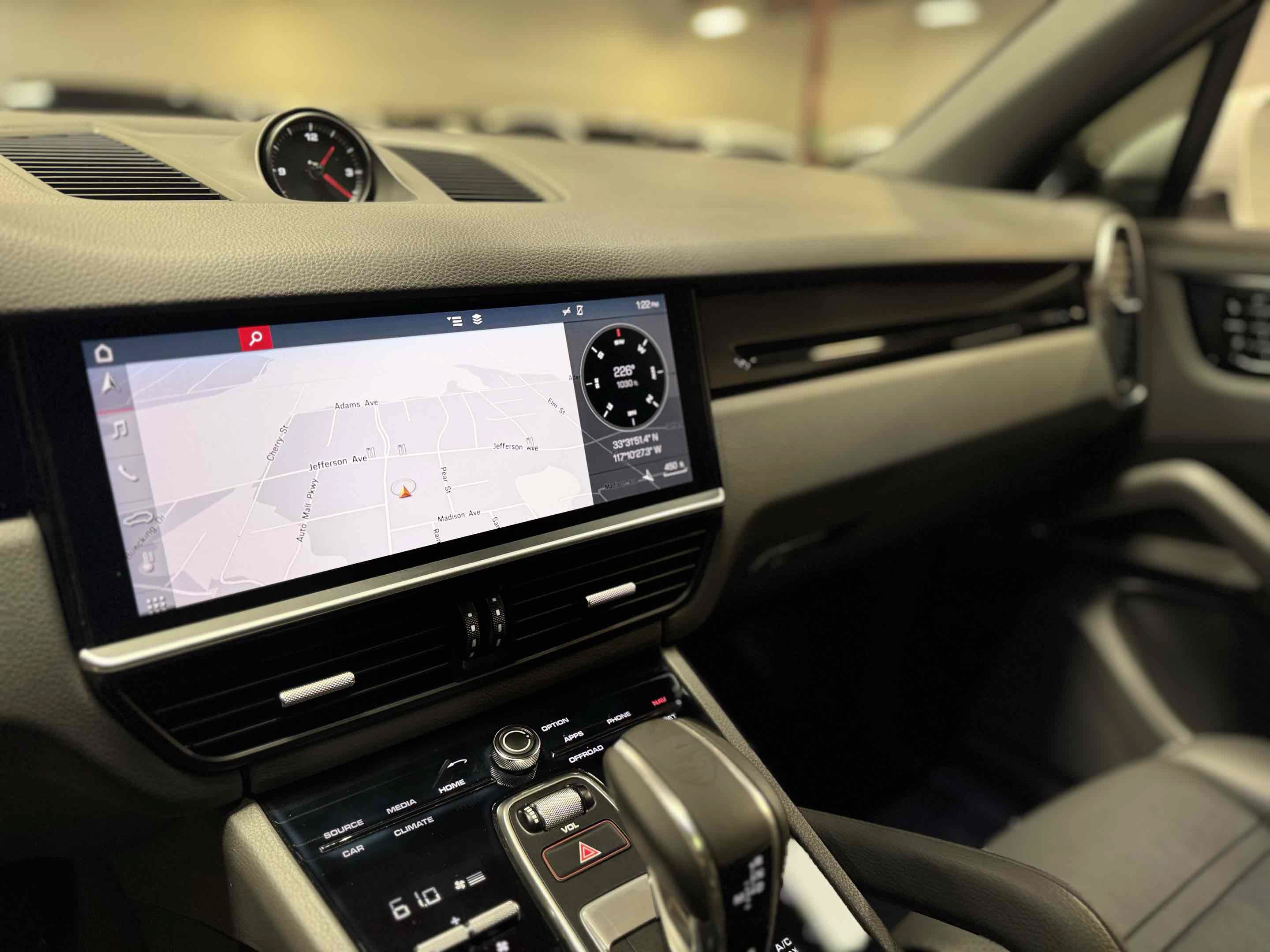 Used 2019 Porsche Cayenne AWD/4WD image 8