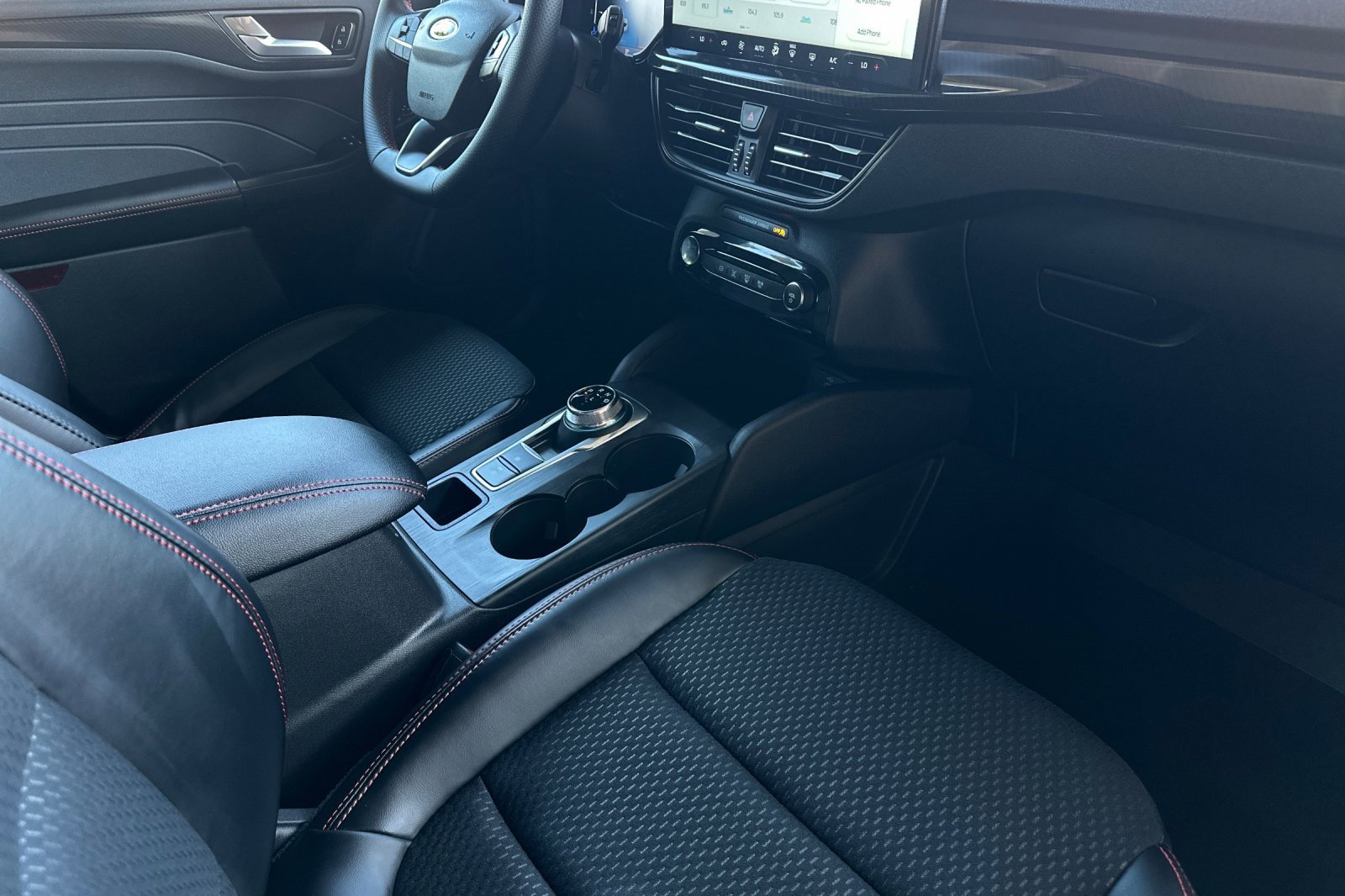 New 2025 Ford Escape ST-Line w/ Equipment Group 301A image 16