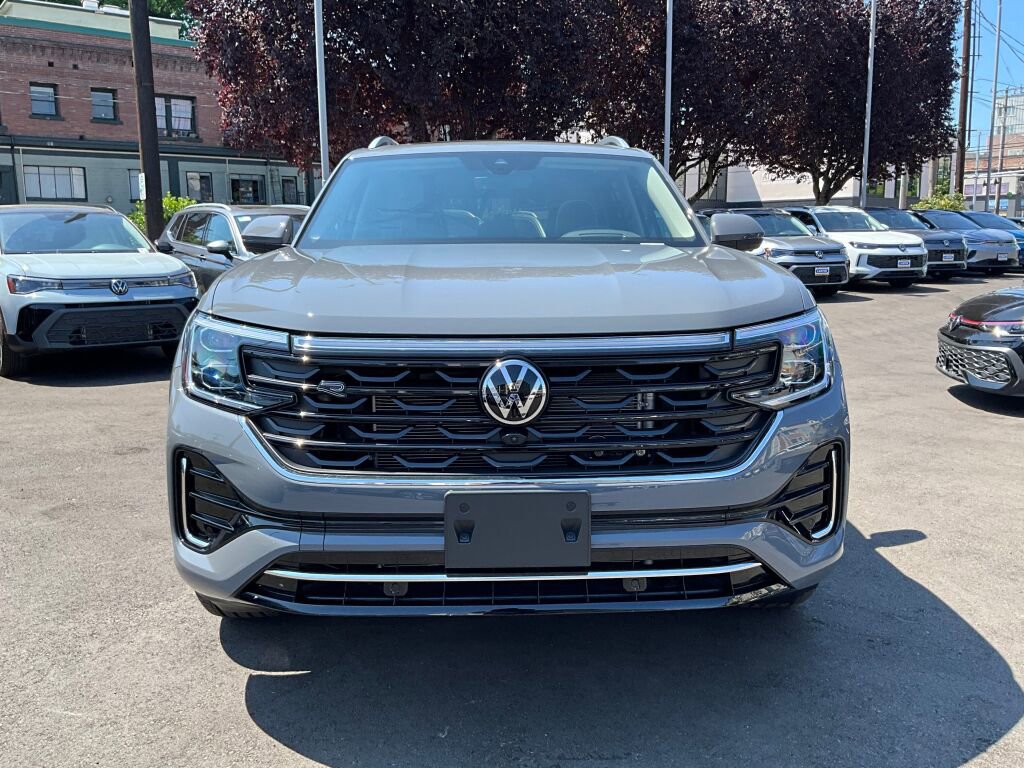 New 2025 Volkswagen Atlas SEL Premium R-Line image 2